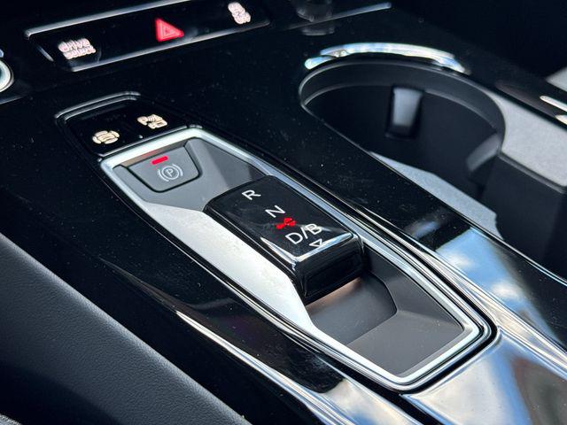 2027 Audi Q6 e-tron Premium quattro