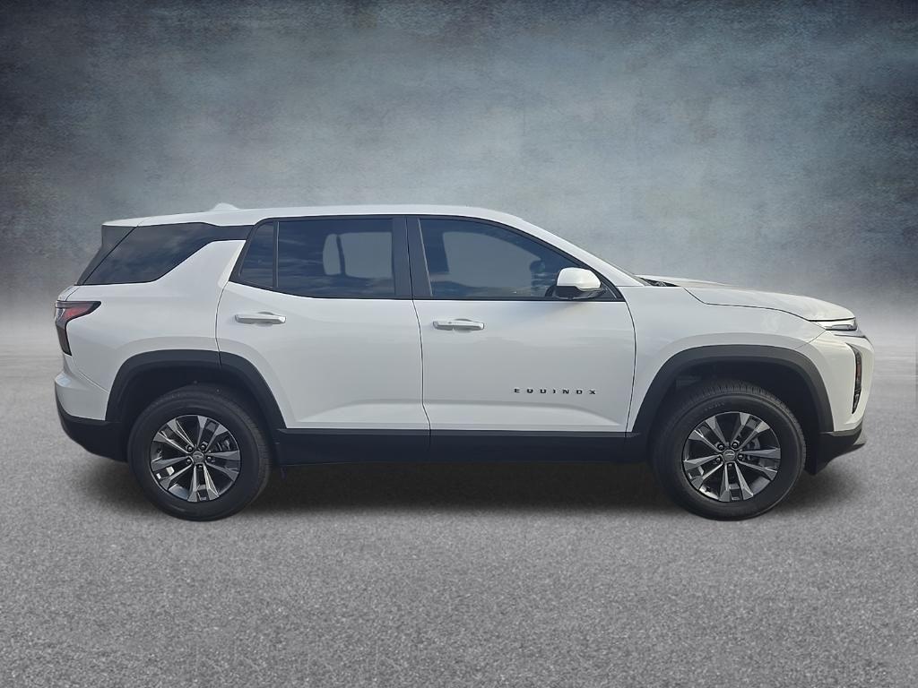2027 Chevrolet Equinox LT - Photo 2