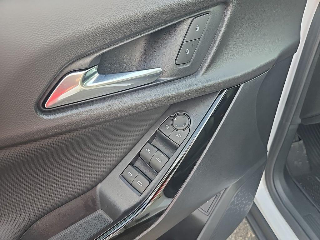 2027 Chevrolet Equinox LT - Photo 12