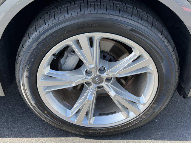 2019 Audi Q8 55 Premium