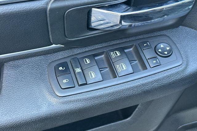 2024 Ram 1500 Classic Warlock Crew Cab 4x2 57 Box