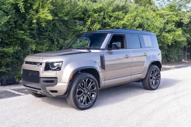 2025 Land Rover Defender P635 OCTA for sale in Saint Louis, MO