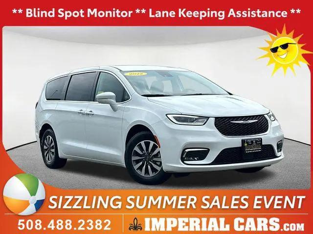 2022 Chrysler Pacifica Hybrid Touring L for sale in Milford, MA