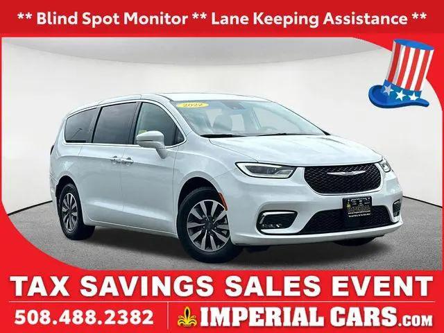 2022 Chrysler Pacifica Hybrid Touring L for sale in Milford, MA