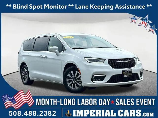 2022 Chrysler Pacifica Hybrid Touring L for sale in Milford, MA