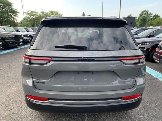 2027 Jeep Grand Cherokee Laredo Altitude 2027 Jeep Grand Cherokee Laredo Altitude