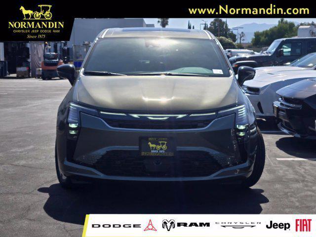2027 Chrysler Pacifica PACIFICA LIMITED
