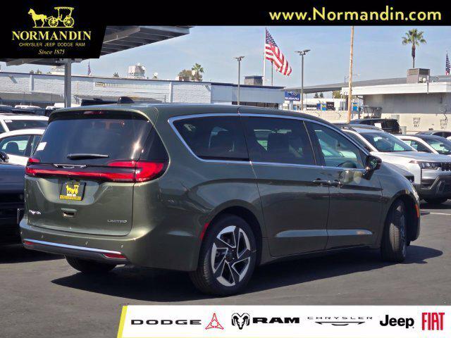 2027 Chrysler Pacifica PACIFICA LIMITED
