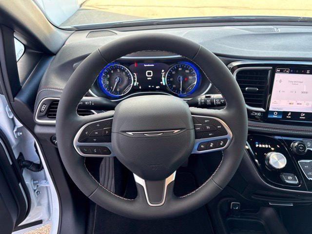 2027 Chrysler Pacifica Select AWD