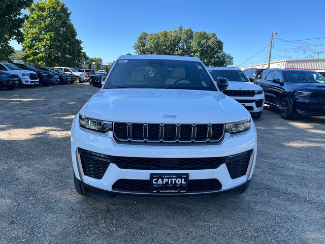 2027 Jeep Grand Cherokee Limited 2027 Jeep Grand Cherokee Limited