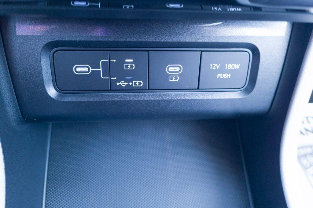 New 2026 Creamy White Pearl HYUNDAI SEL FWD image 25