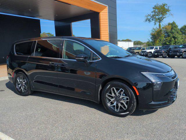2027 Chrysler Pacifica Limited for sale in Richmond, VA