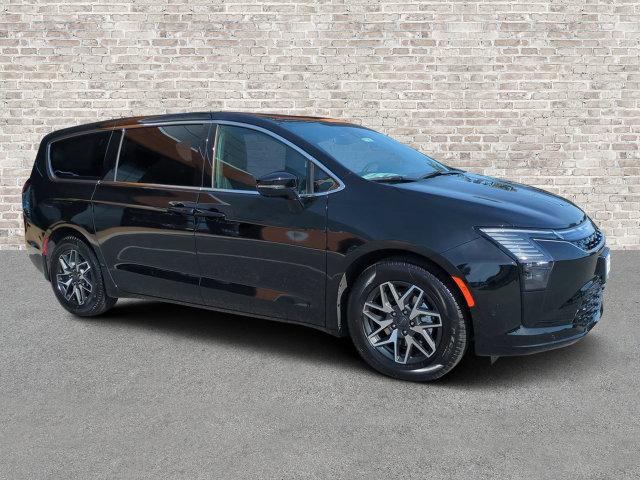 2027 Chrysler Pacifica Limited for sale in Richmond, VA