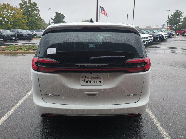 2027 Chrysler Pacifica Limited