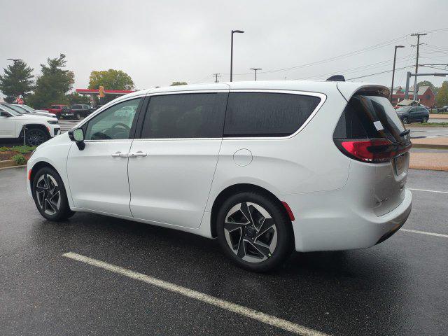 2027 Chrysler Pacifica Limited