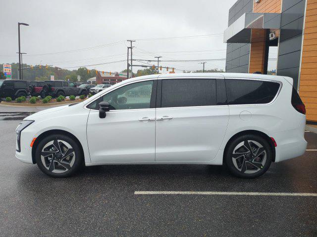 2027 Chrysler Pacifica Limited