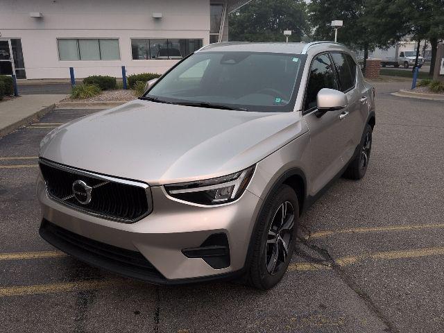 2023 Volvo XC40 B5 Core for sale in Livonia, MI