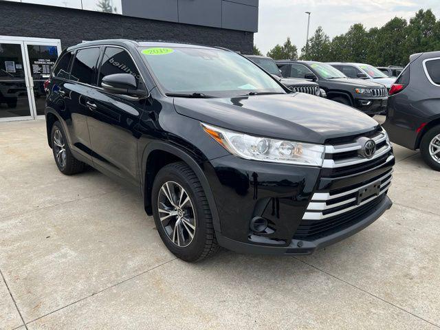 2019 Toyota Highlander LE for sale in White Lake, MI