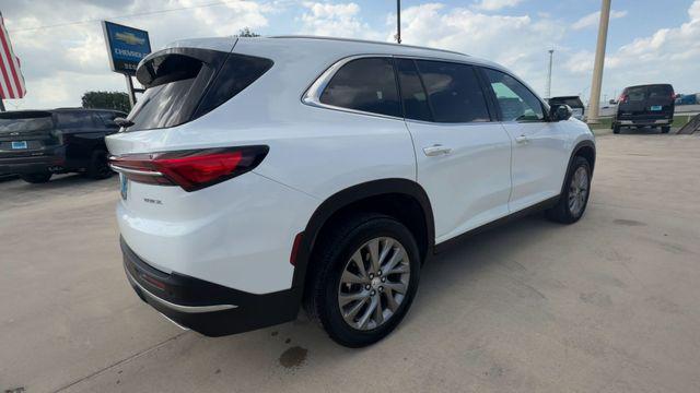2026 Buick Enclave Preferred - Photo 8