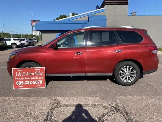2014 Nissan Pathfinder SV for sale in Sioux Falls, SD