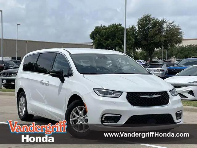 2024 Chrysler Pacifica Touring L for sale in Arlington, TX