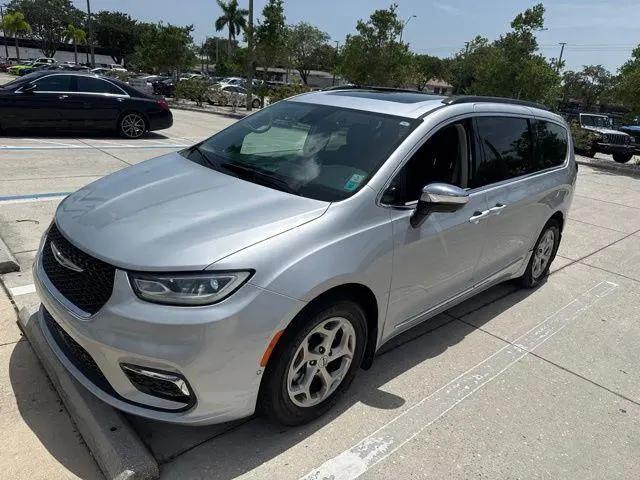 2023 Chrysler Pacifica Limited for sale in Naples, FL