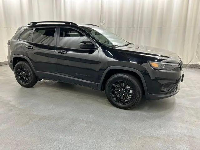 2023 Jeep Cherokee Altitude Lux 4x4 for sale in Waterbury, CT