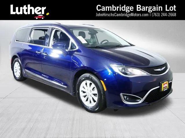 2018 Chrysler Pacifica Touring L for sale in Cambridge, MN