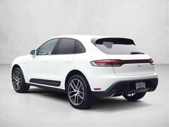 2025 Porsche Macan T