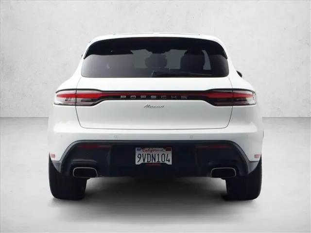 2025 Porsche Macan T