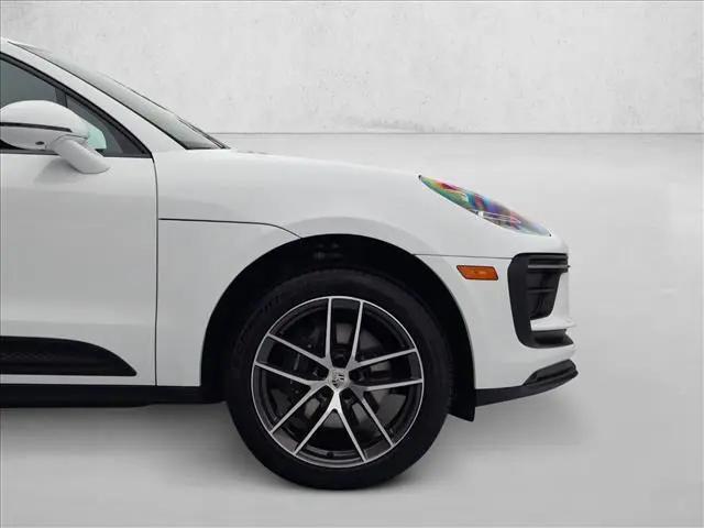 2025 Porsche Macan T