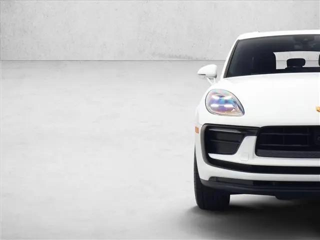 2025 Porsche Macan T