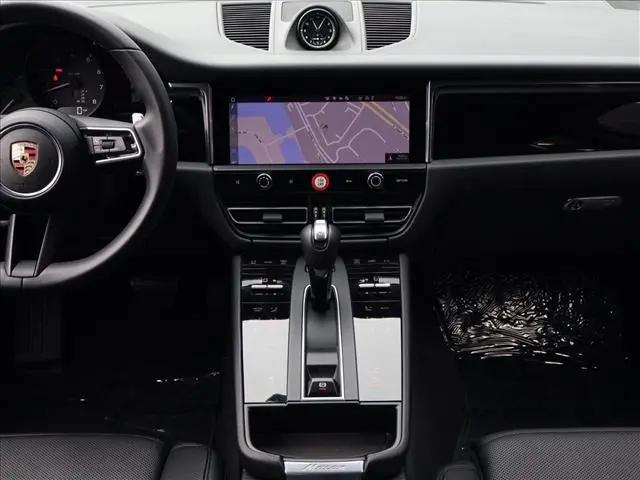 2025 Porsche Macan T