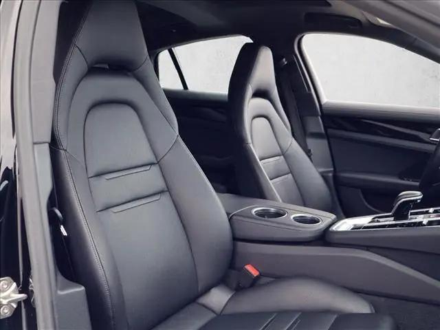 2023 Porsche Panamera Panamera