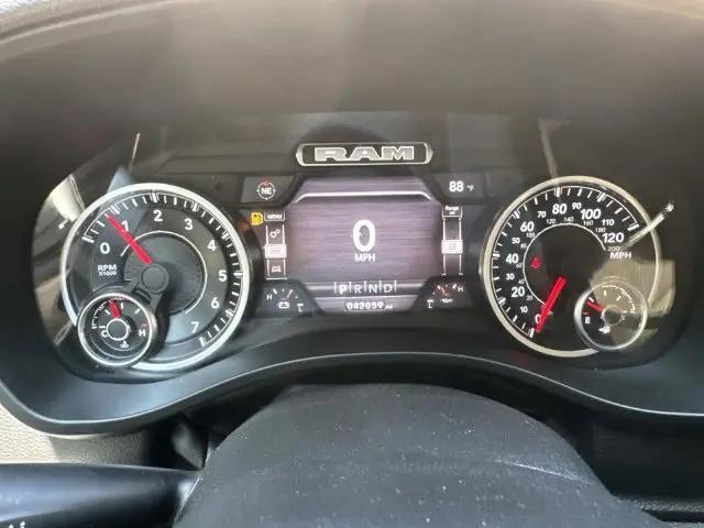2022 Ram 1500 Laramie Crew Cab 4x4 57 Box