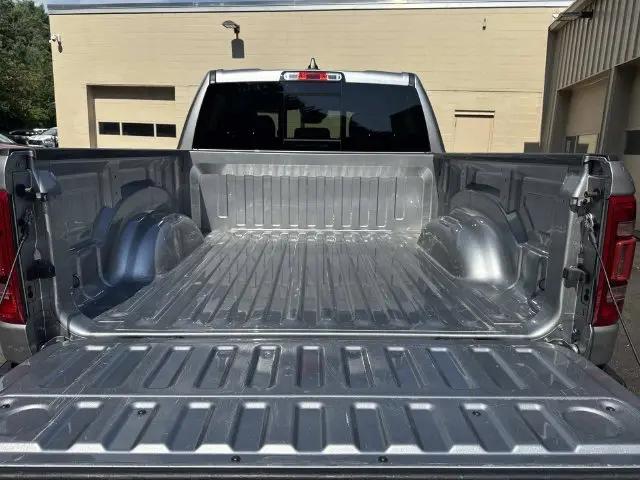 2022 Ram 1500 Laramie Crew Cab 4x4 57 Box