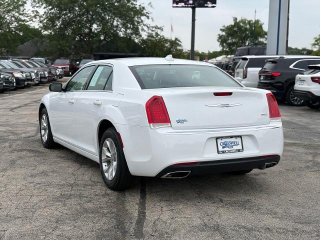 2023 Chrysler 300 Touring