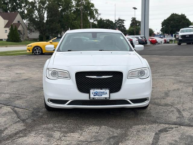 2023 Chrysler 300 Touring
