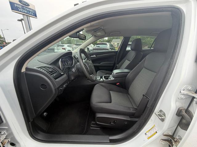 2023 Chrysler 300 Touring