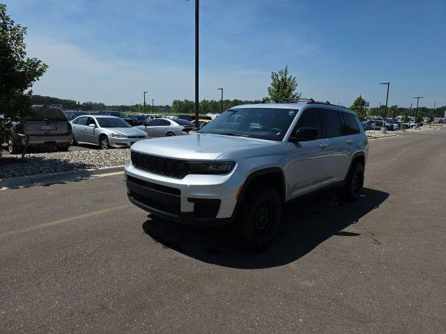 2024 Jeep Grand Cherokee L Laredo X 4x4 for sale in Flint, MI