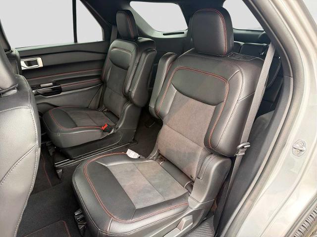 2024 Ford Explorer ST-Line