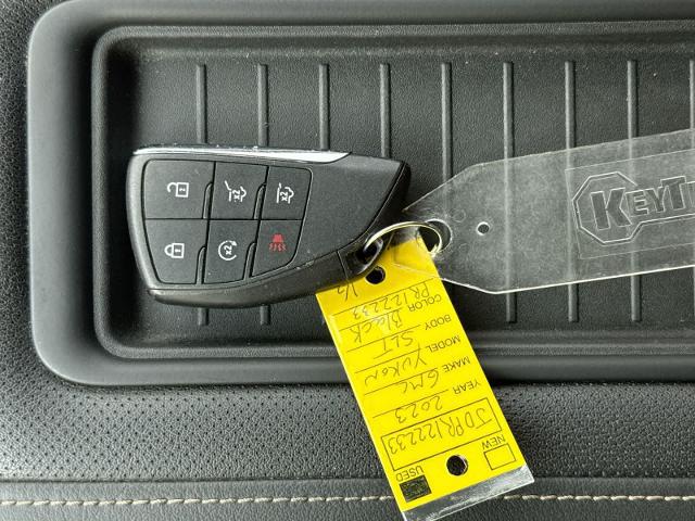 2023 GMC Yukon 4WD SLT
