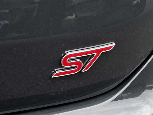2021 Ford Edge ST
