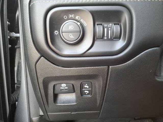 2022 Ram 1500 Limited Crew Cab 4x4 57 Box