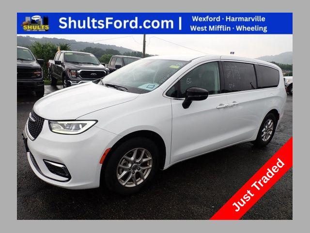 2024 Chrysler Pacifica Touring L for sale in Pittsburgh, PA