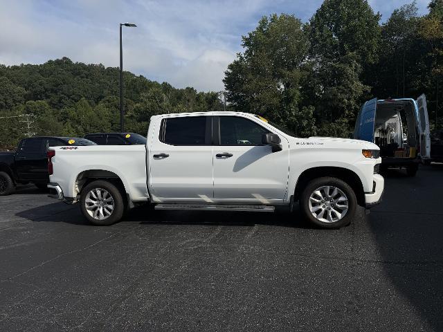 2021 Chevrolet Silverado 1500 4WD Crew Cab Short Bed Custom