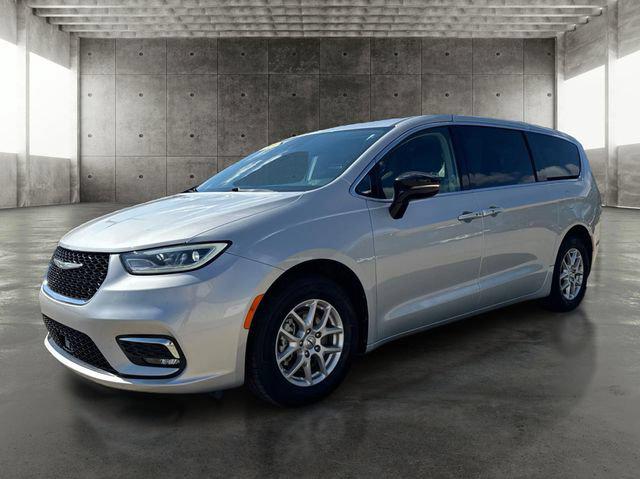 2024 Chrysler Pacifica Touring L for sale in Oskaloosa, IA