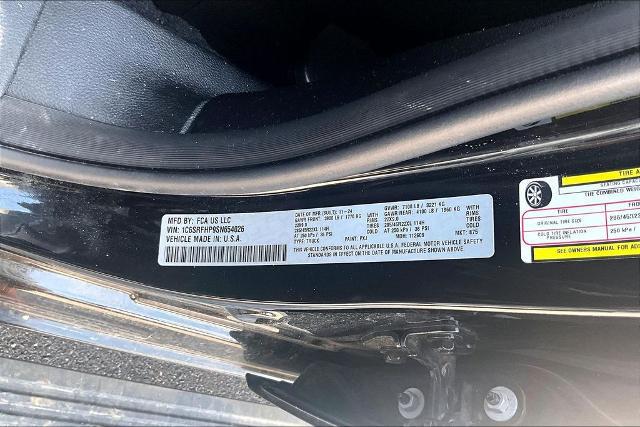 2025 Ram 1500 Limited Crew Cab 4x4 57 Box