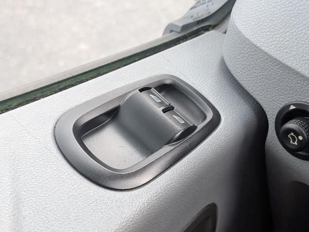 2015 Ford Transit 148 WB Medium Roof Cargo