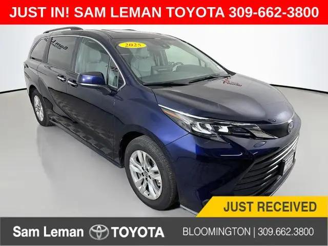 2025 Toyota Sienna XLE for sale in Bloomington, IL